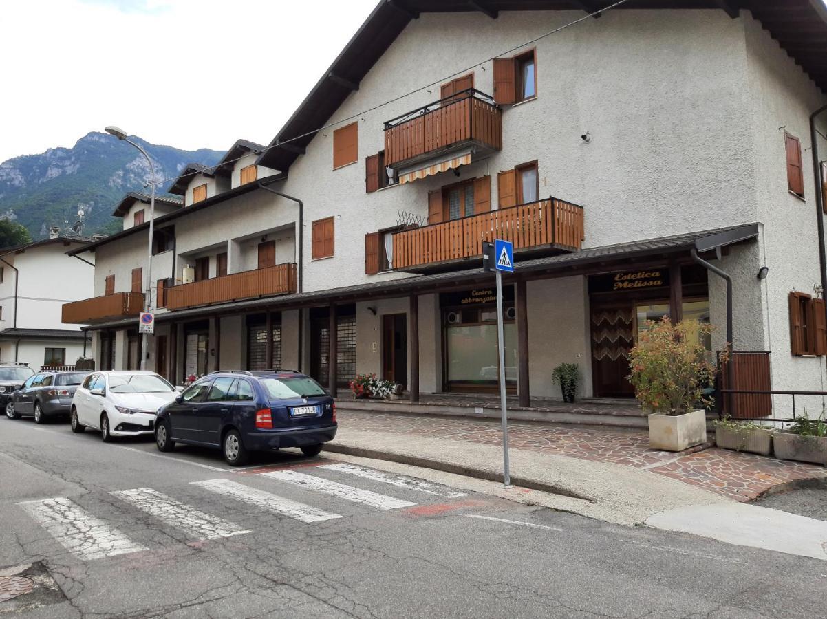 Bilocale A Piazza Brembana Apartment Bagian luar foto