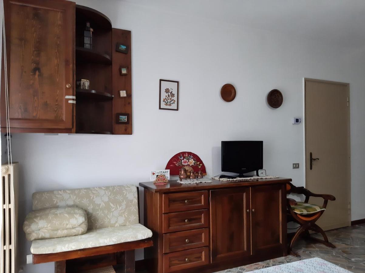 Bilocale A Piazza Brembana Apartment Bagian luar foto