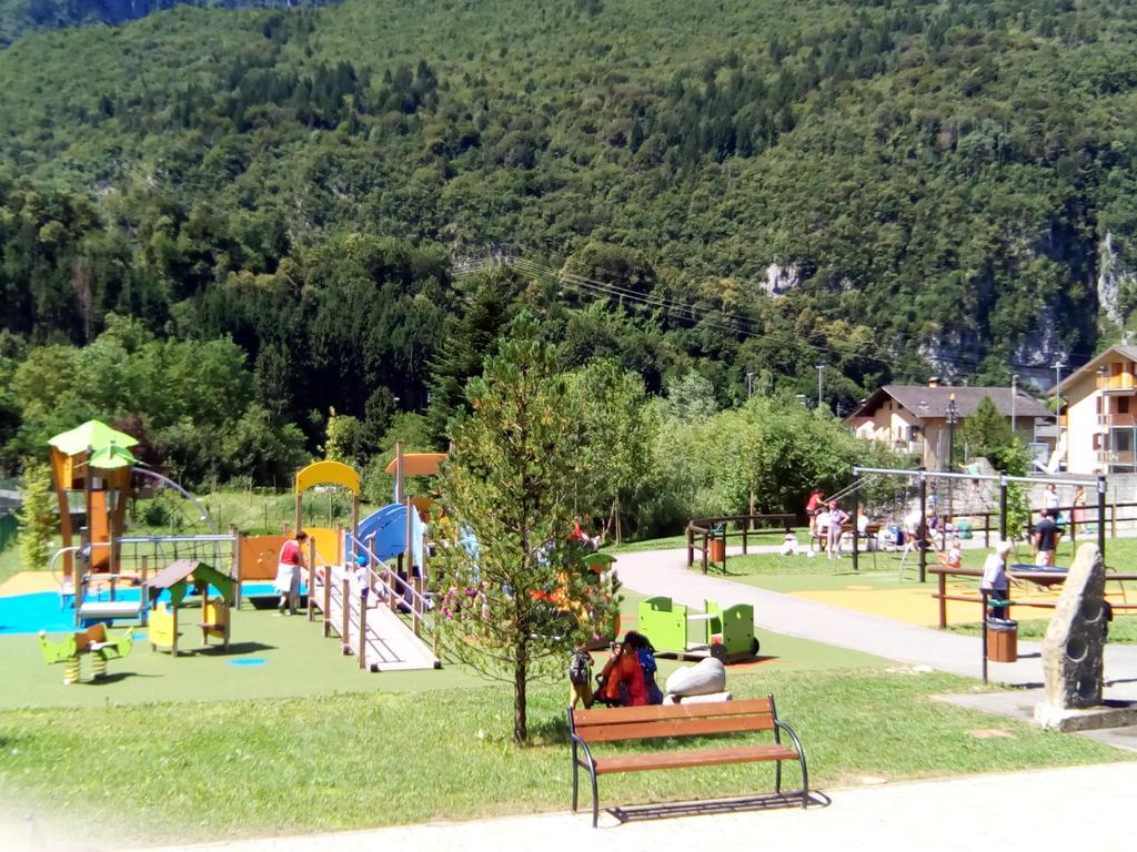 Bilocale A Piazza Brembana Apartment Bagian luar foto